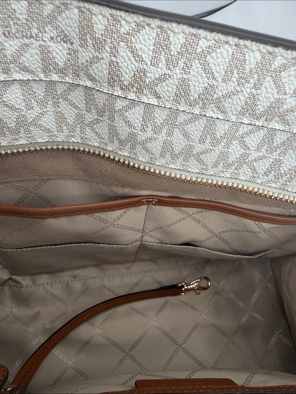 Michael Kors Pink and Cream Stripe Tote with Brown Trim and Matching Wallet - Picture 6 of 15